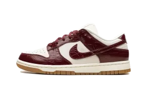 Nike Dunk Low LX Dark Team Red